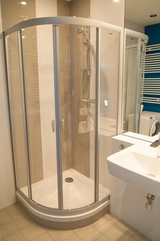 Modern Apartment In City Center Cracovia Esterno foto