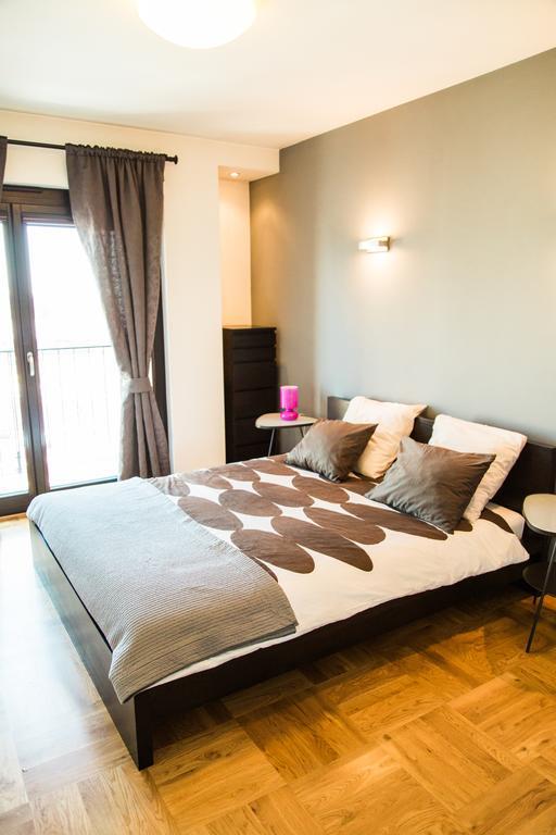 Modern Apartment In City Center Cracovia Esterno foto