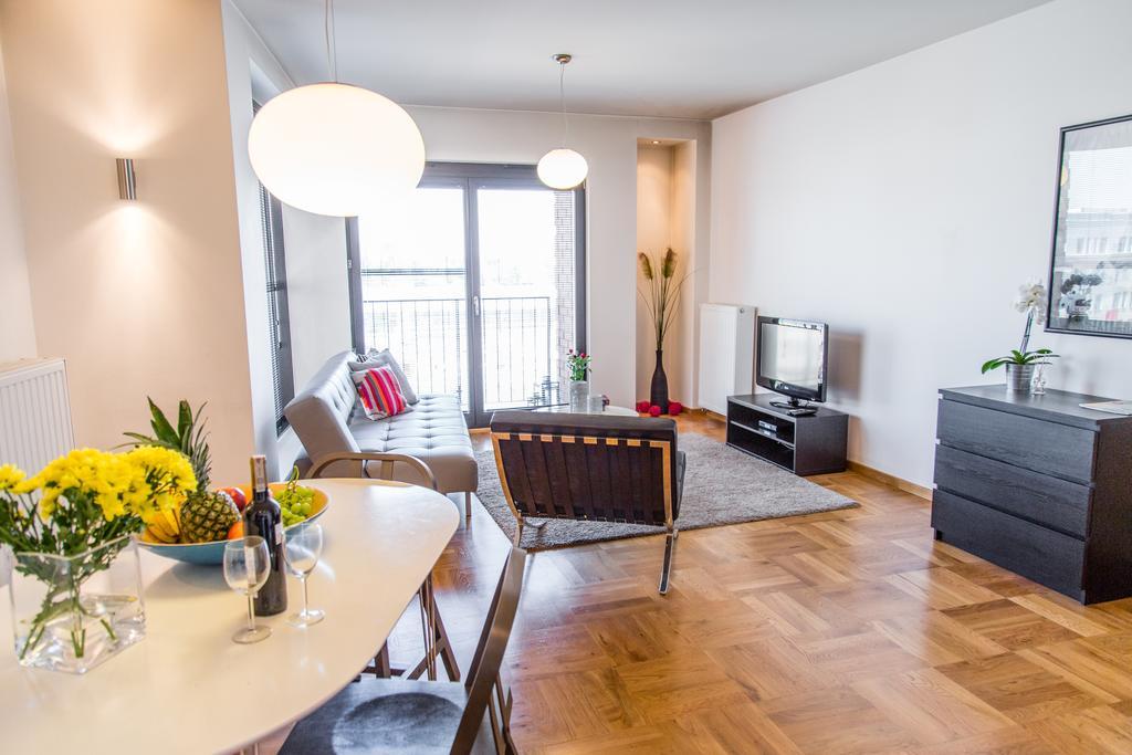 Modern Apartment In City Center Cracovia Esterno foto